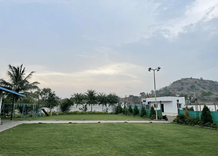 Fulgulab Lawns And Home Stay